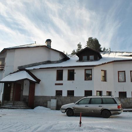 Kris Guesthouse Stoykite Экстерьер фото