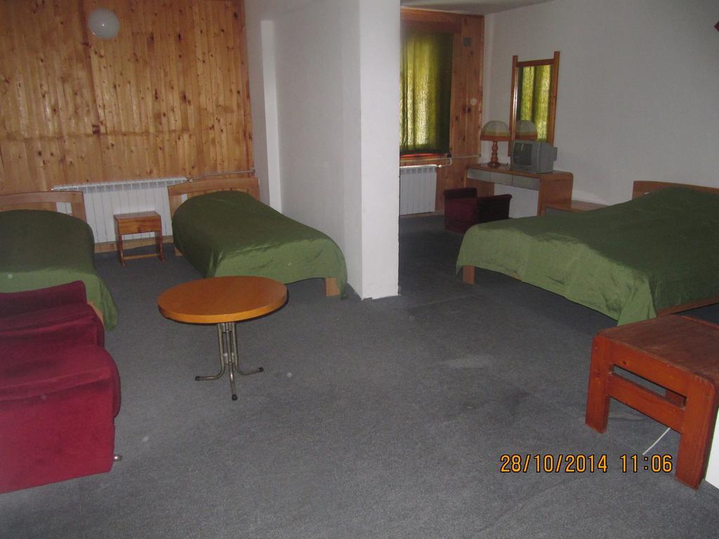 Kris Guesthouse Stoykite Экстерьер фото